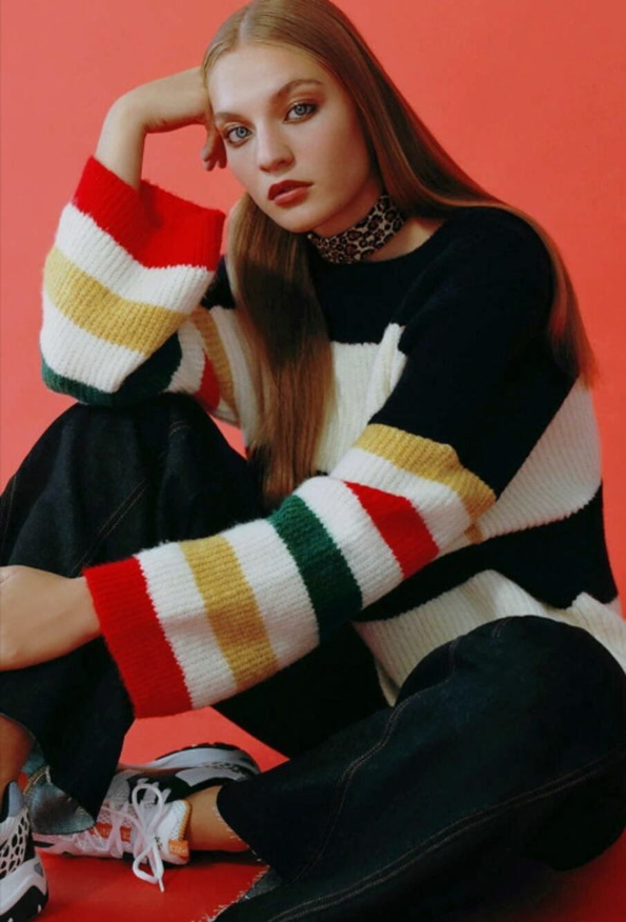 UO Truly Madly Deeply Caroline Striped Sweater Women M Colorblock Rainbow Sleeve